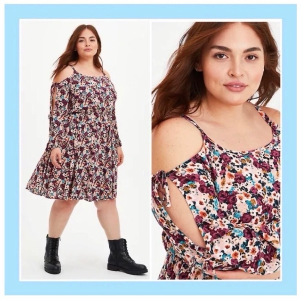 TORRID Ditsy Floral Open Sleeve Dress - Picture 2 of 7